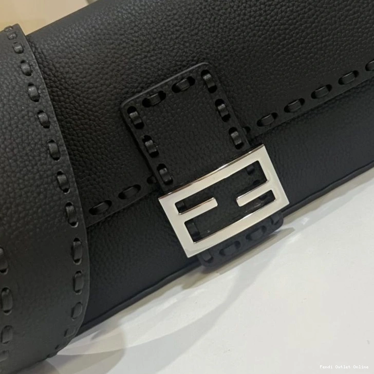 Affordable Black Leather Romano Bag Medium Selleria In Fendi Cuoio Baguette 0807